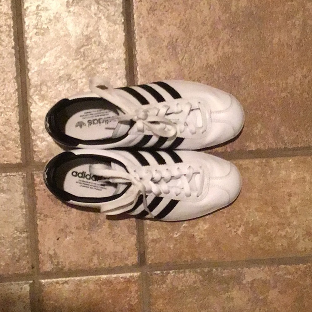 Women’s custom 3 stripe adidas shoes